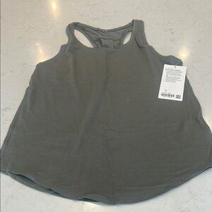 NWT Lululemon Love Tank “Pleated”, size 8, GRSG
